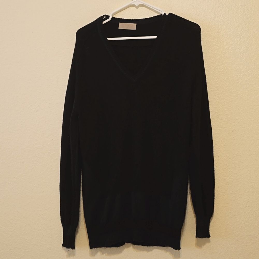 GEORGES RECH PARIS VNECK CASHMERE SWEATER SIZE M‎